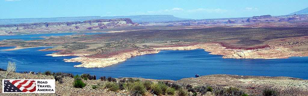 The expanse of beautiful Lake Powell 