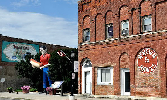 Paul Bunyon muffler man statue in Atlanta, Illinois along Route 66