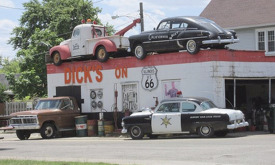 Dick's Towing in Joliet, Illinois