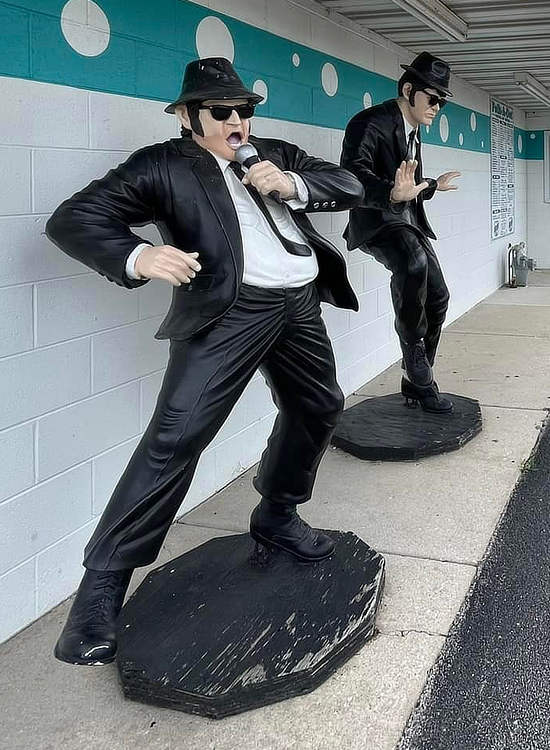 The Blues Brothers at the Polk-A-Dot Drive-In ... Braidwood, Illinois