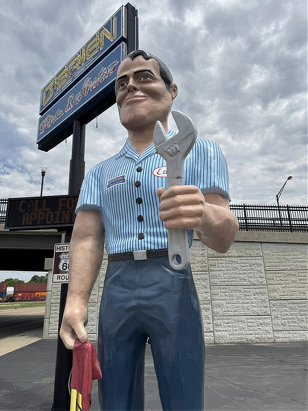 Mike the giant "muffler man" at O'Brien's Tire and Auto Care in Granite City, Illinois, on Historic Route 66