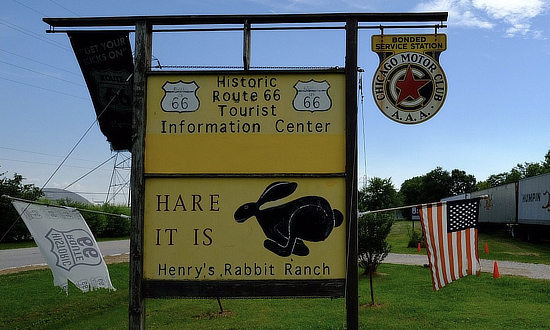 Henry's Rabbit Ranch ... HARE IT IS! ... Staunton, Illinois