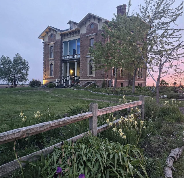 Historic Duncan Manor in Towanda, Illinois