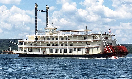 Lake cruises near Branson Missouri