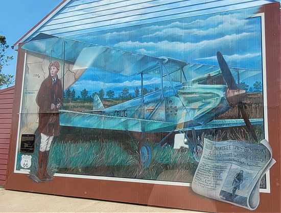 Amelia Earhart mural in Cuba, Missouri