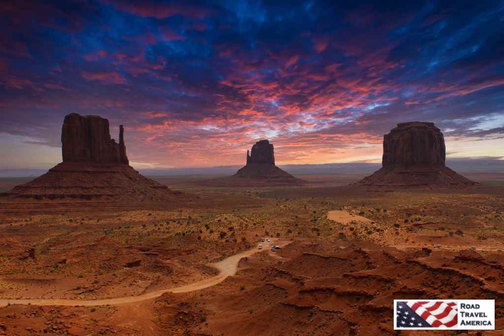 Monument Valley Navajo Tribal Park, a popular side trip for Route 66 roadtrippers!