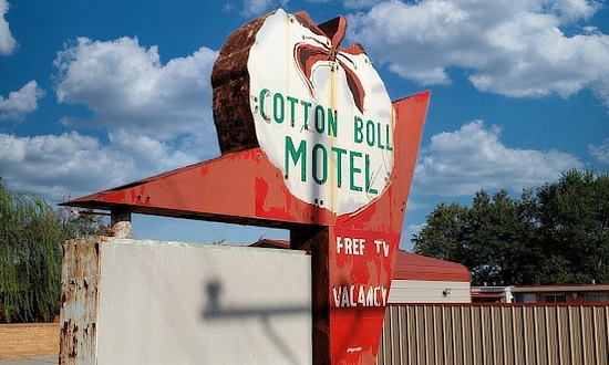 Sign at the Cotton Boll Motel in Canute, Oklahoma ... now privately owned and not open to the public