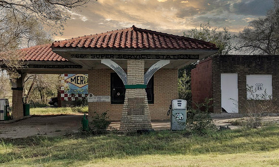 Bradley Kiser Super “66” Service Station in Alanreed, Texas
